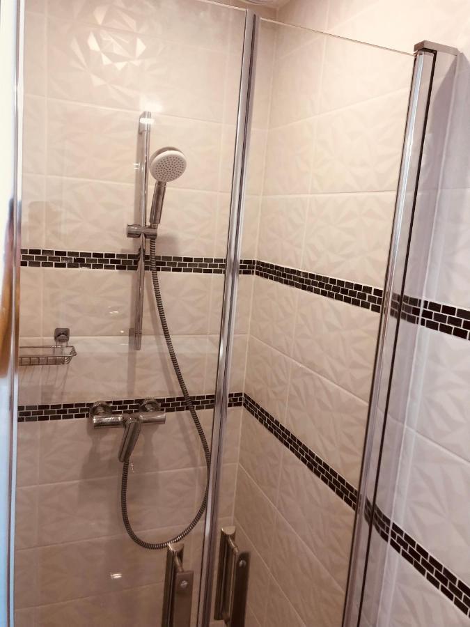 • Cosyhouse By Janna • Terrasse - Wifi Apartment Chatellerault Ngoại thất bức ảnh
